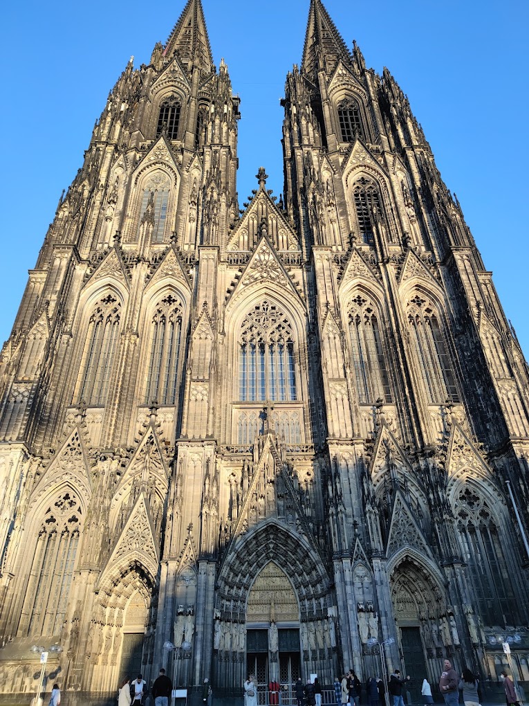 (کلیسای جامع شهر کلن )Cologne Cathedral 